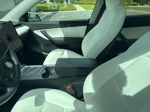 2021 Tesla Model Y Standard Range Rear-Wheel Drive