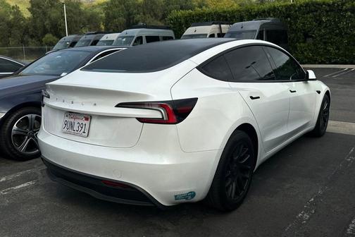 2025 Tesla Model 3 Long Range