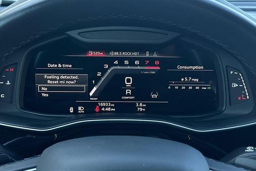 2023 Audi Q7 45 Premium Plus