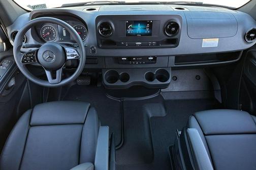2024 Mercedes-Benz Sprinter 2500 Standard Roof