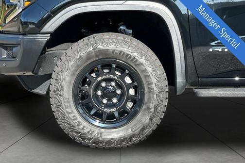 2024 GMC Sierra 1500 AT4X