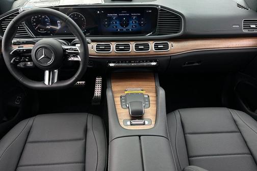 2025 Mercedes-Benz GLS 450 4MATIC