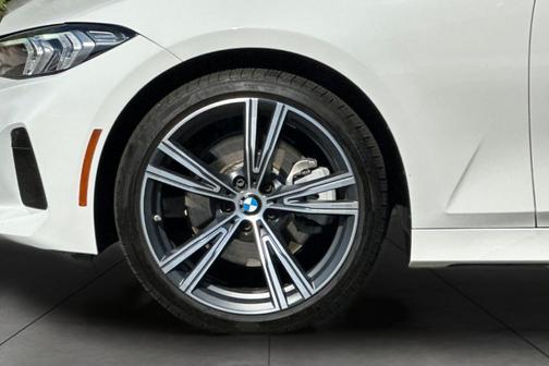 2023 BMW 330 330i