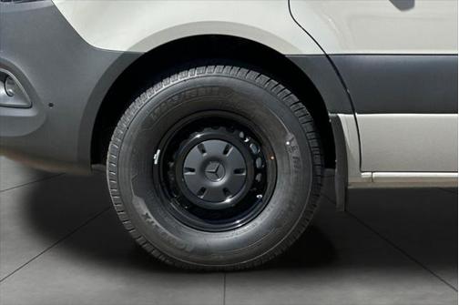 2025 Mercedes-Benz Sprinter 2500 Standard Roof