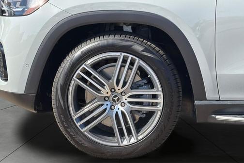 MANUFAKTUR Alpine Grey 2026 Mercedes-Benz GLS 450 4MATIC