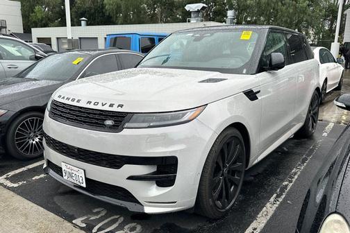2025 Land Rover Range Rover Sport SE