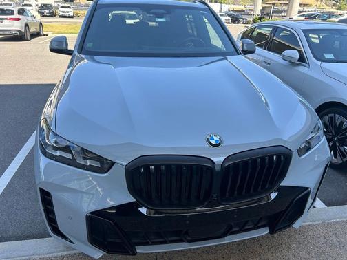 Brooklyn Grey Metallic 2024 BMW X5 sDrive40i