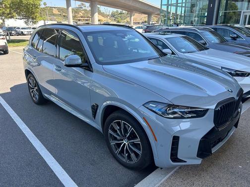 Brooklyn Grey Metallic 2024 BMW X5 sDrive40i