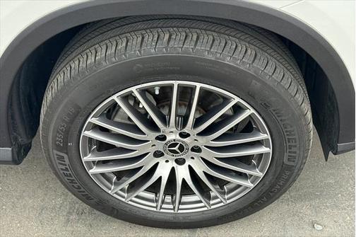 2025 Mercedes-Benz GLC 300 Base