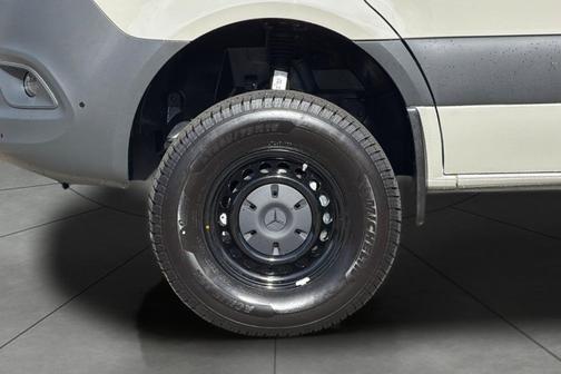 2026 Mercedes-Benz Sprinter 2500 Standard Roof