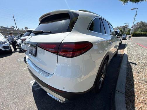 Polar White 2026 Mercedes-Benz GLC 300 Base