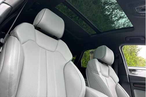 2022 Audi Q5 45 S line Prestige