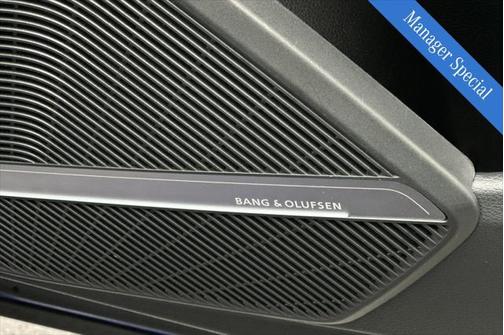 2022 Audi Q5 45 S line Prestige