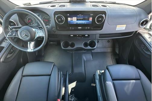 2025 Mercedes-Benz Sprinter 2500 Standard Roof
