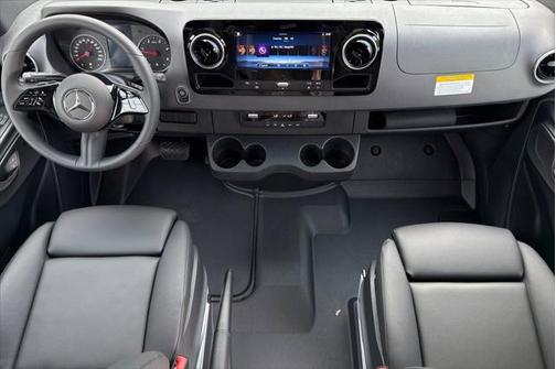 2025 Mercedes-Benz Sprinter 2500 Standard Roof