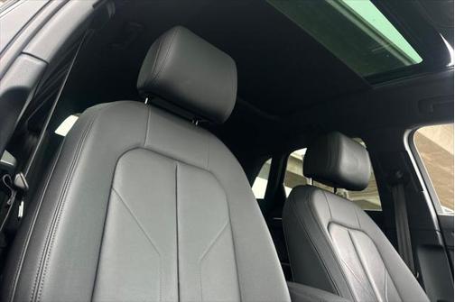 2023 Audi Q3 Premium 45 TFSI S line quattro Tiptronic