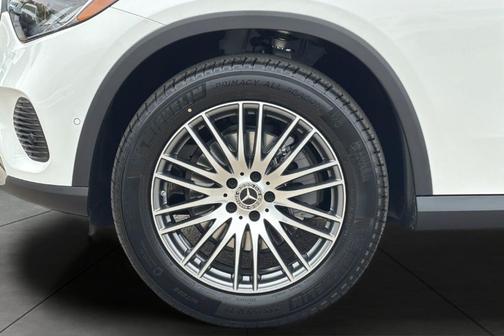 Polar White 2026 Mercedes-Benz GLC 300 Base
