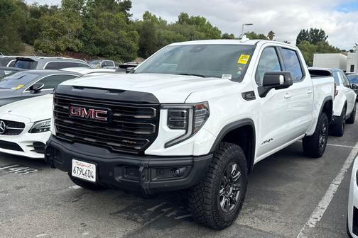 2025 GMC Sierra 1500 AT4X