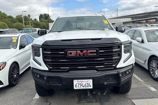 2025 GMC Sierra 1500 AT4X