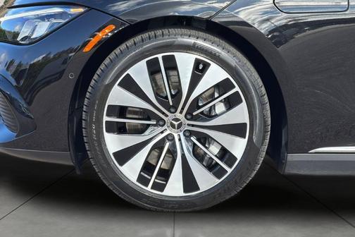 Obsidian Black Metallic 2024 Mercedes-Benz EQE 350 4MATIC