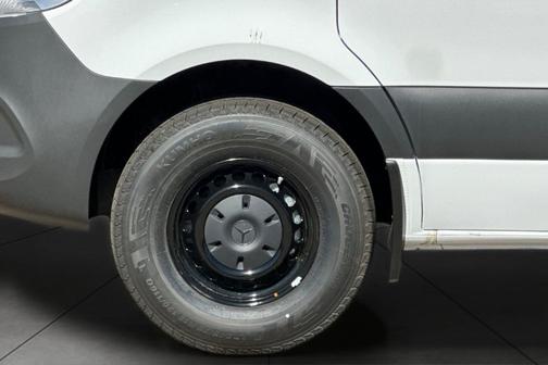 2025 Mercedes-Benz Sprinter 2500 Standard Roof