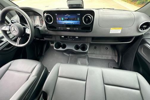 2025 Mercedes-Benz Sprinter 2500 High Roof