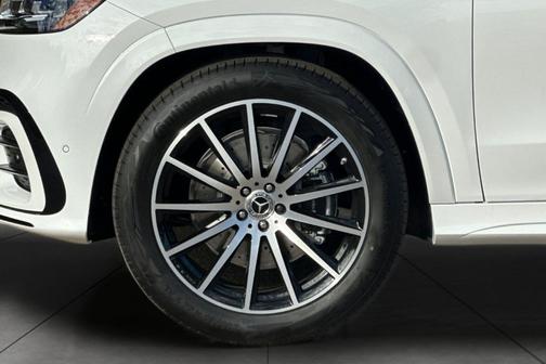 2026 Mercedes-Benz GLS 450 4MATIC