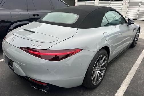 2025 Mercedes-Benz AMG SL 43 Base