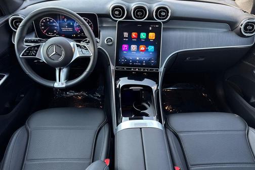 2025 Mercedes-Benz GLC 300 4MATIC