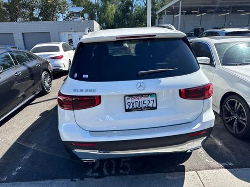 Polar White 2026 Mercedes-Benz GLB 250 Base