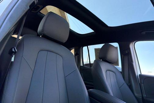 Polar White 2026 Mercedes-Benz GLB 250 Base
