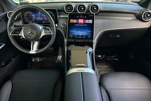 2025 Mercedes-Benz GLC 300 4MATIC