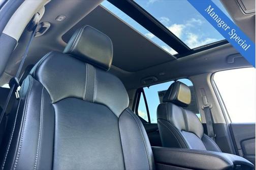 2023 Honda Pilot Touring 8-Passenger