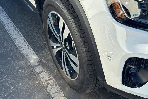 2025 Mercedes-Benz GLB 250 Base