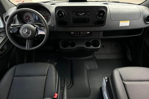 2025 Mercedes-Benz Sprinter 2500 Standard Roof