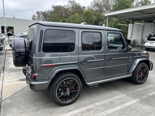 MANUFAKTUR Graphite Metallic 2024 Mercedes-Benz AMG G 63 4MATIC
