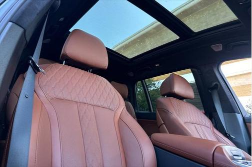 2024 BMW X7 M60i