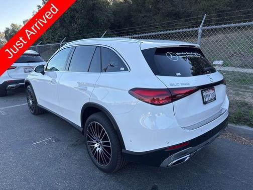 2025 Mercedes-Benz GLC 300 4MATIC