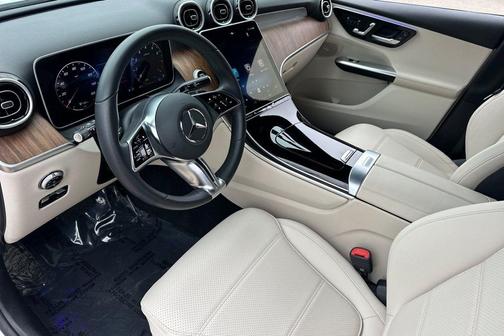 2025 Mercedes-Benz GLC 300 4MATIC