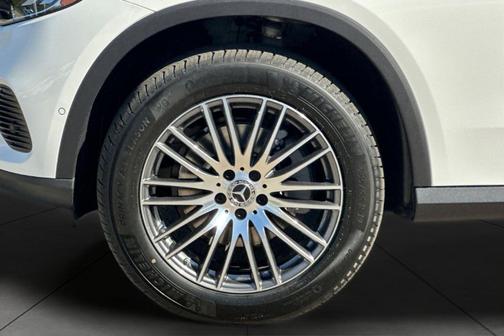 Polar White 2026 Mercedes-Benz GLC 300 Base