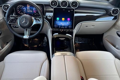 2025 Mercedes-Benz GLC 300 Base