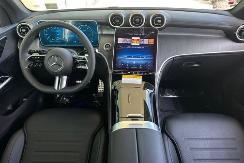 MANUFAKTUR Moonlight White Metallic 2026 Mercedes-Benz GLC 300 Base