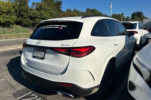 2026 Mercedes-Benz GLC 300 4MATIC