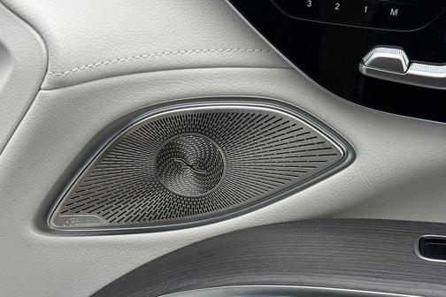 Obsidian Black Metallic 2026 Mercedes-Benz EQS 400 400