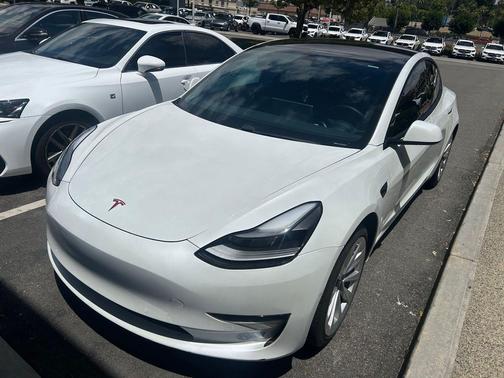 Pearl White Multi-Coat 2021 Tesla Model 3 Standard Range Plus