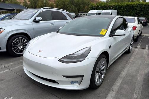 Pearl White Multi-Coat 2021 Tesla Model 3 Standard Range Plus