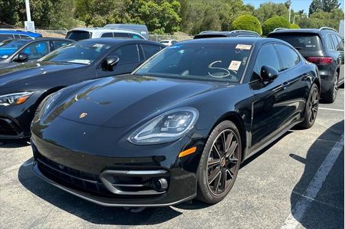 2023 Porsche Panamera Platinum Edition