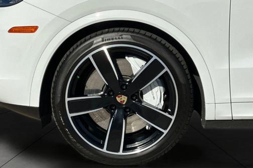 2023 Porsche Cayenne Turbo