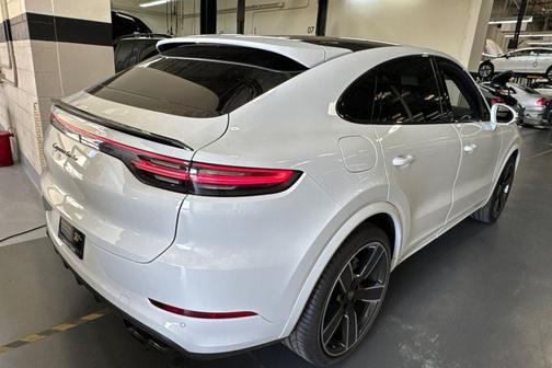 2023 Porsche Cayenne Turbo