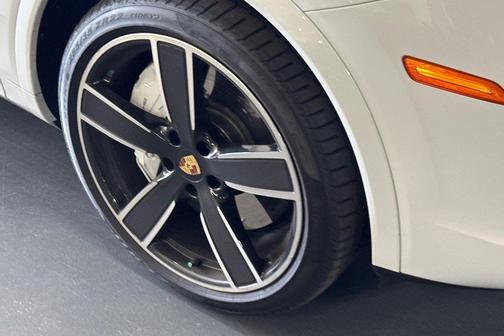 2023 Porsche Cayenne Turbo